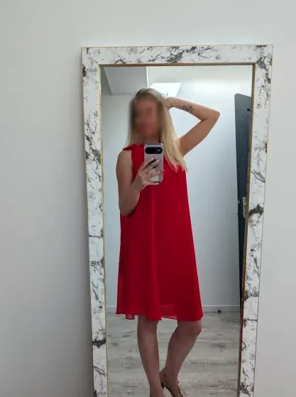 Andrea, 30