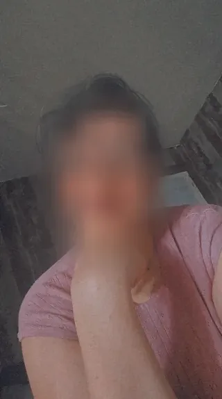 Clara, 27