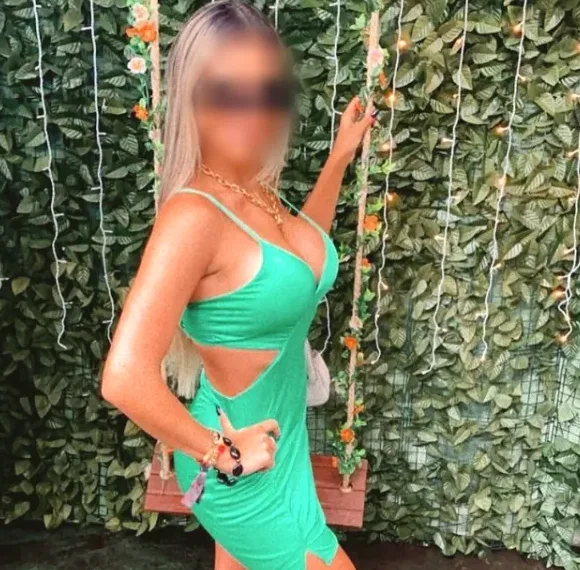 Clara, 30