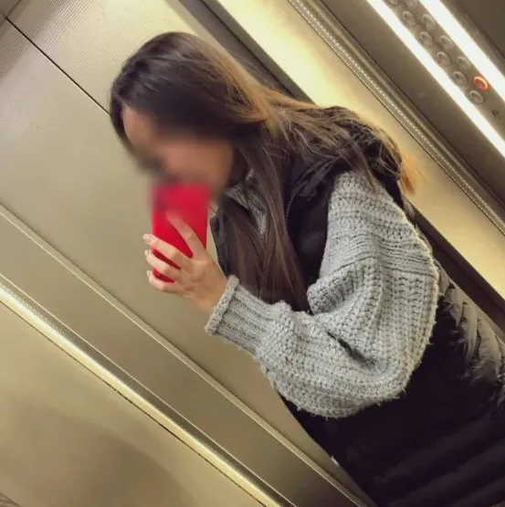 Emilie, 31