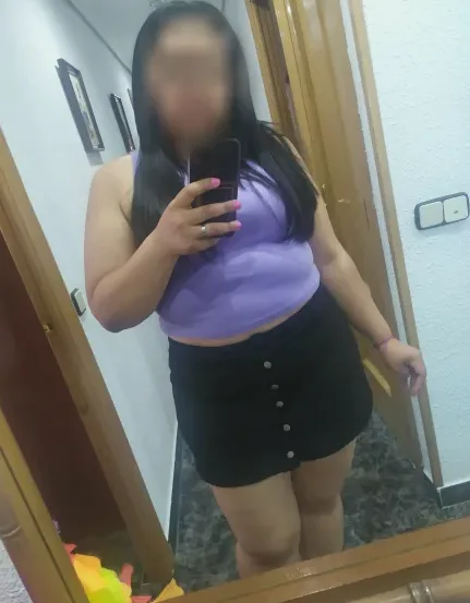 Isabella, 34