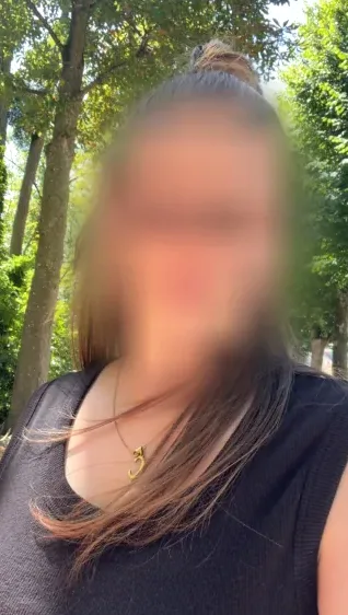 Katja, 29