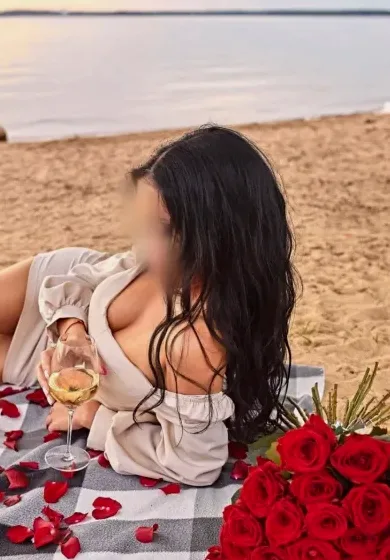 Lejla, 35