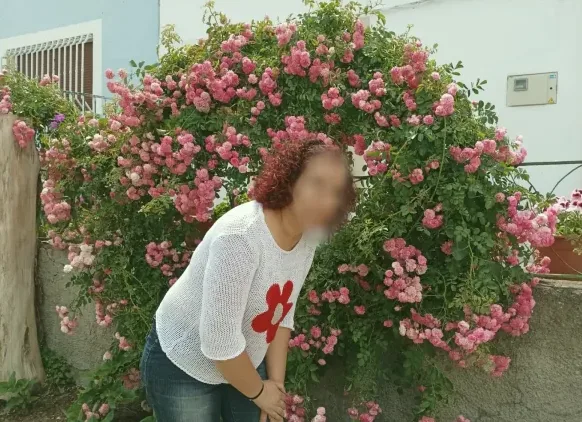 Sara, 35