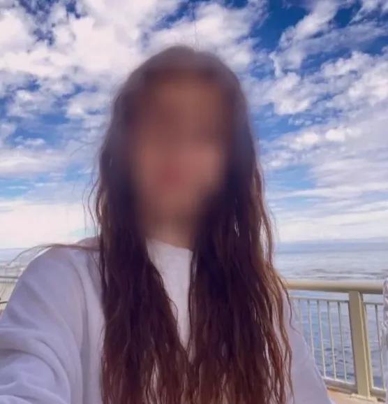 Sofia, 27